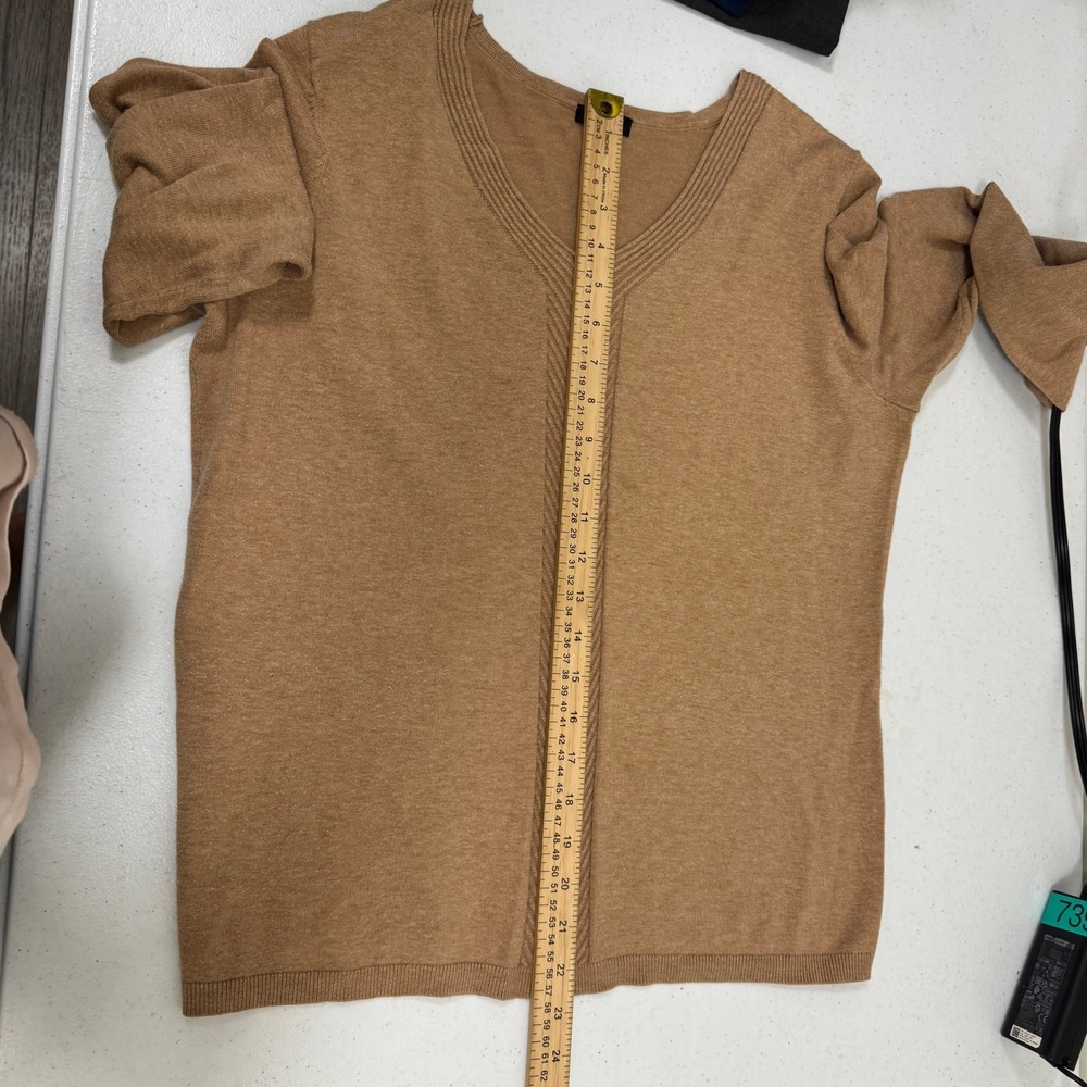 Talbots Mens V-Neck Sweater Camel Tan Ribbed Chevron Detail Long Sleeve Size M - Picture 4 of 5